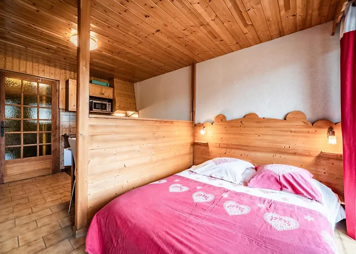 アパートホテル La Fleche D'or 3*